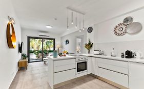 Dreamy 2 Bed Apartment By The Sea